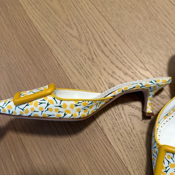 Manolo Blahnik Maysale Floral Mules - Picture 2 of 3